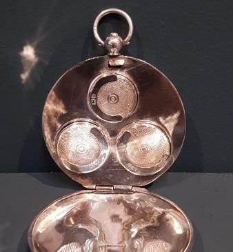 Silver Pocket Watch Style Triple Sovereign Case