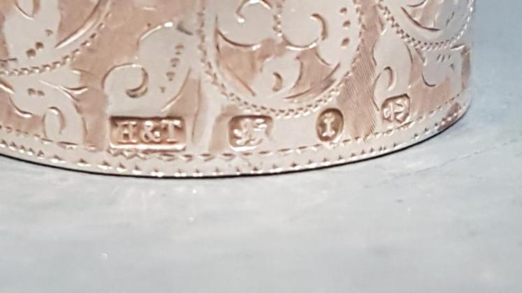 Victorian Engraved Silver Scent Bottle - Image 3