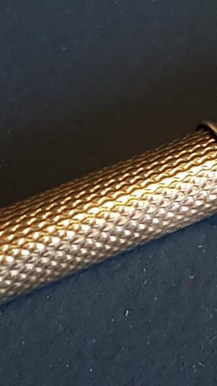 Immaculate 9ct Gold Cigar Piercer - Image 4