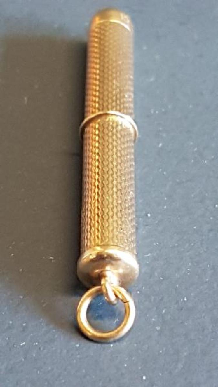 Immaculate 9ct Gold Cigar Piercer - Image 7
