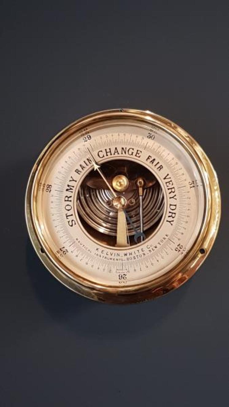 Victorian Marine Bulk Head Barometer - Image 1