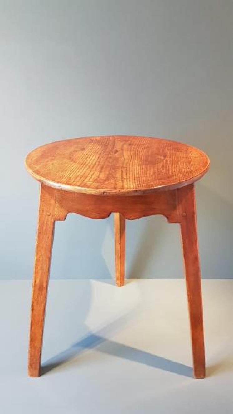 George IIl Ash Cricket Table - Image 1