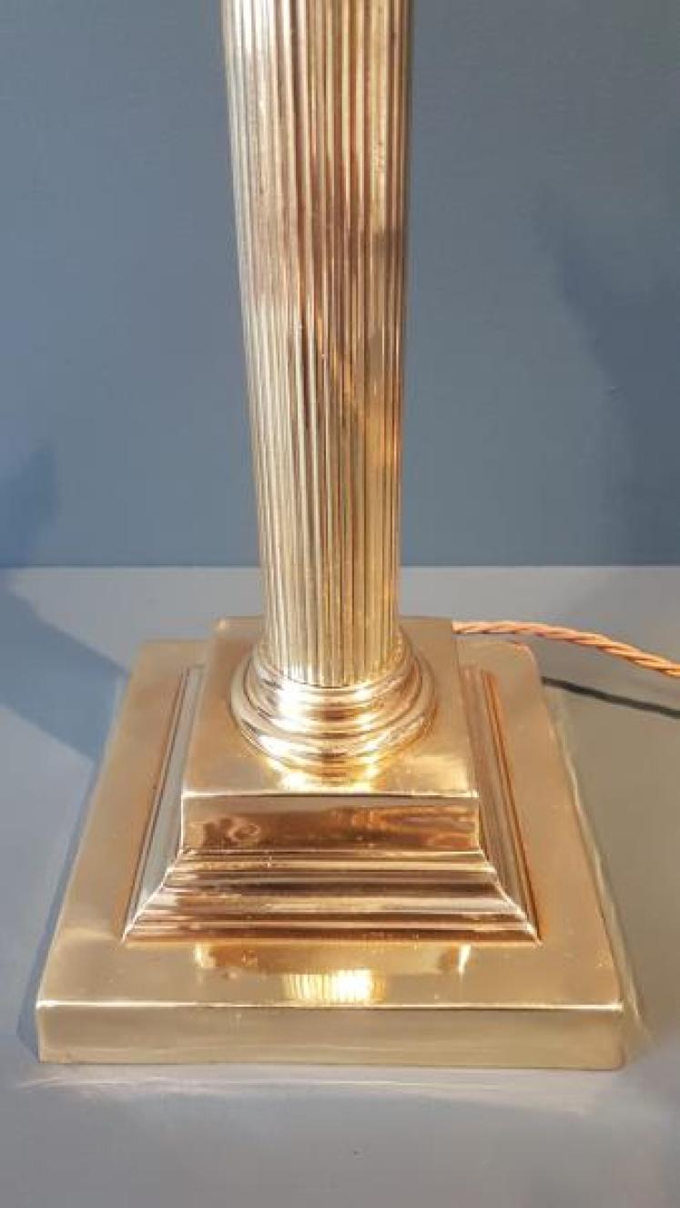 Edward Brass Corinthian Column Table Lamp  - Image 2