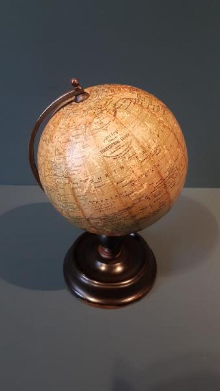 1930's Philips 6" Terrestrial Globe - Image 2