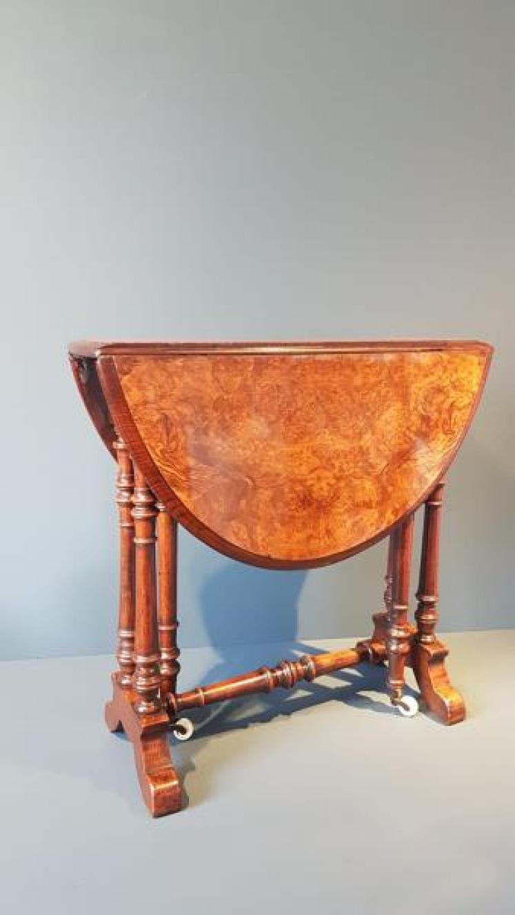 Quality Victorian Burr Walnut Baby Sunderland Table - Image 1