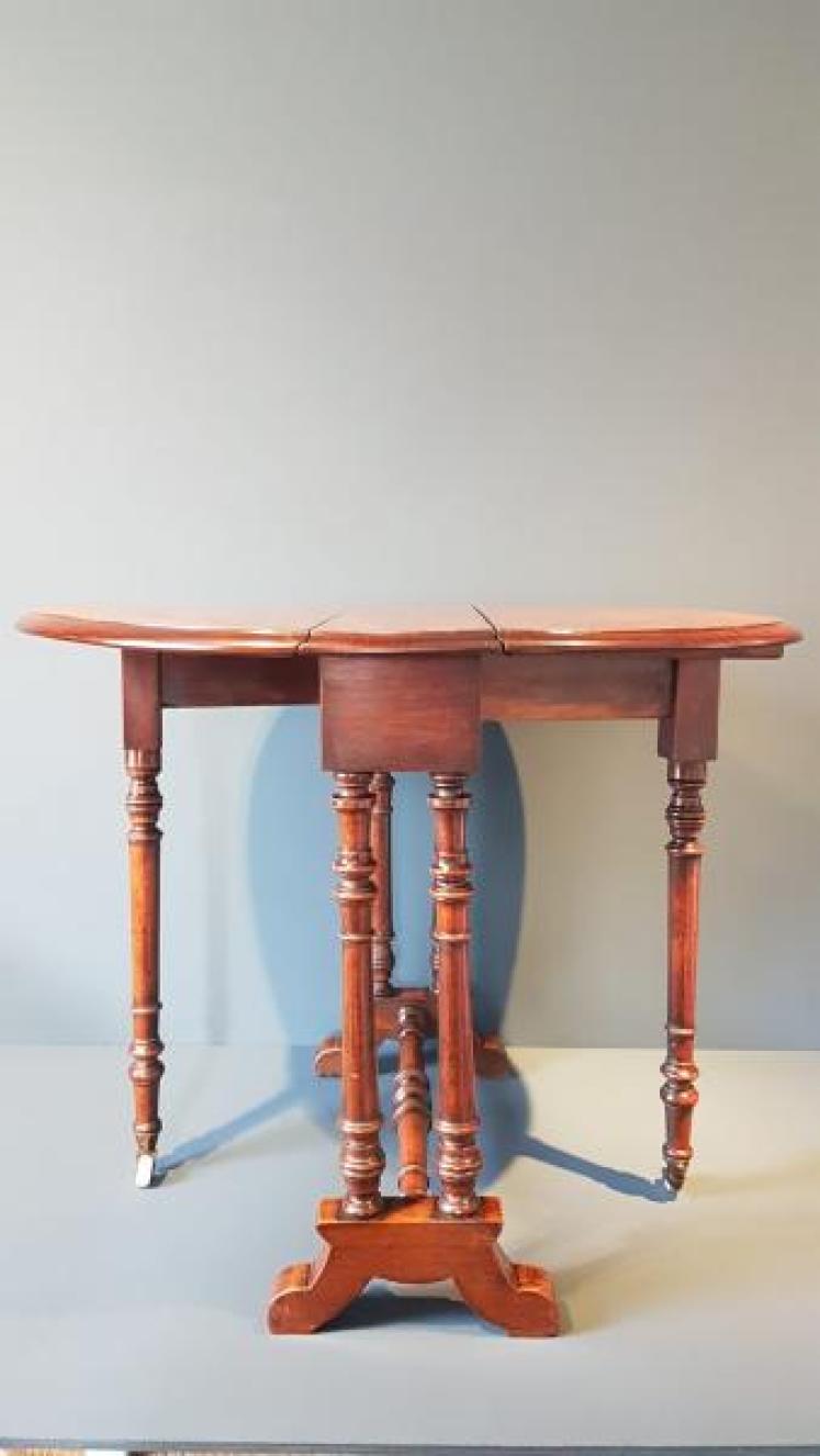 Quality Victorian Burr Walnut Baby Sunderland Table - Image 5