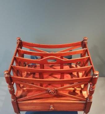 Immaculate Regency Mahogany Canterbury 