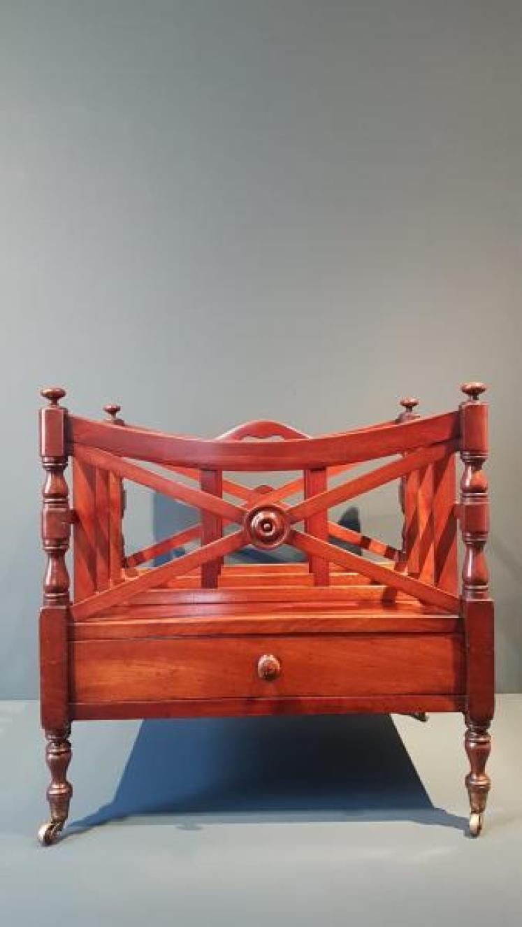 Immaculate Regency Mahogany Canterbury  - Image 2