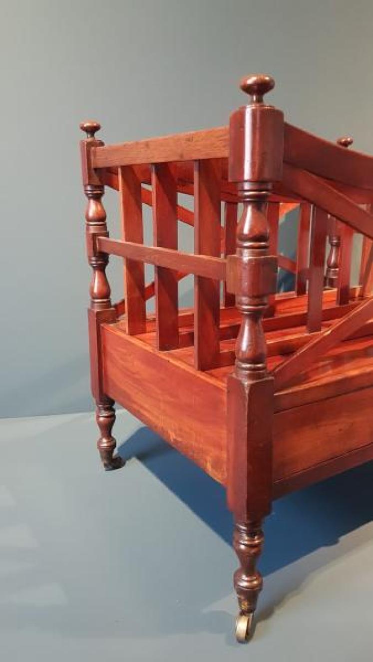 Immaculate Regency Mahogany Canterbury  - Image 5