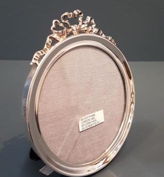 Victorian Silver Ribbon Crest Photo Frame