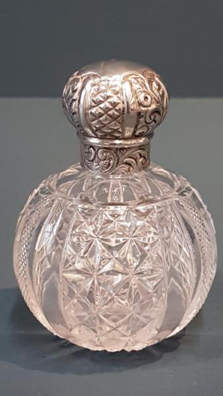 Victorian Silver Topped Cut Crystal Scent Bottle  - Image 1