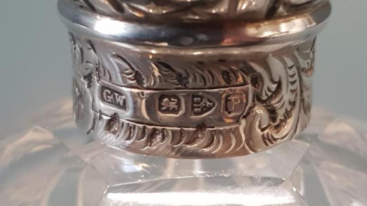 Victorian Silver Topped Cut Crystal Scent Bottle  - Image 2