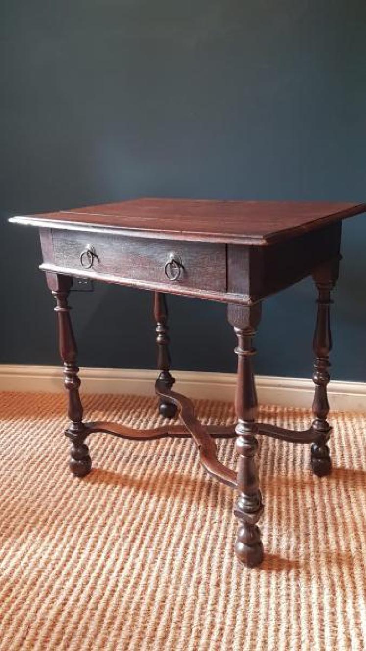 Superb George I Oak Side Table - Image 1
