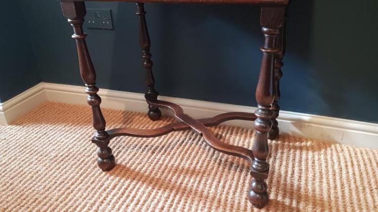Superb George I Oak Side Table - Image 7