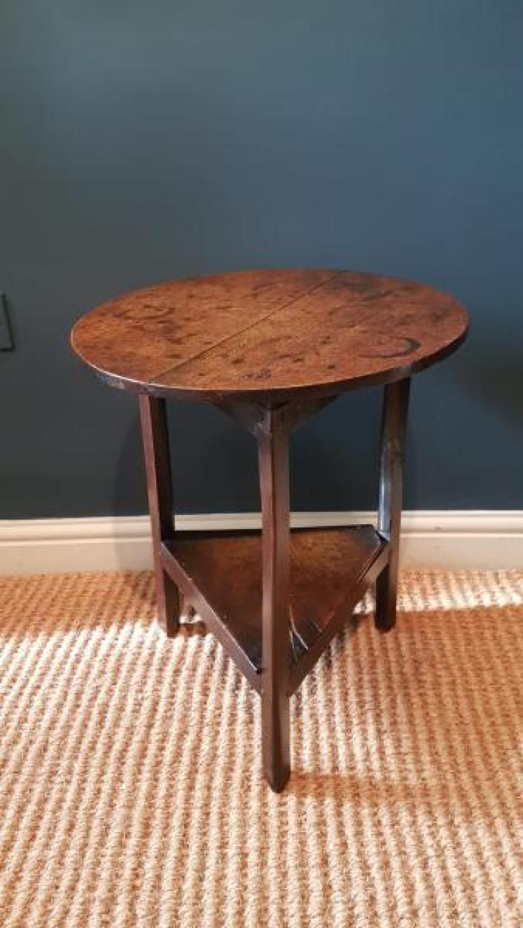 Small Proportioned George II Oak Cricket Table - Image 2