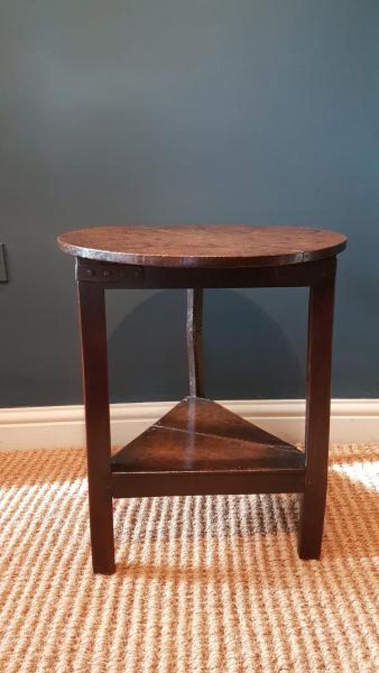 Small Proportioned George II Oak Cricket Table - Image 4