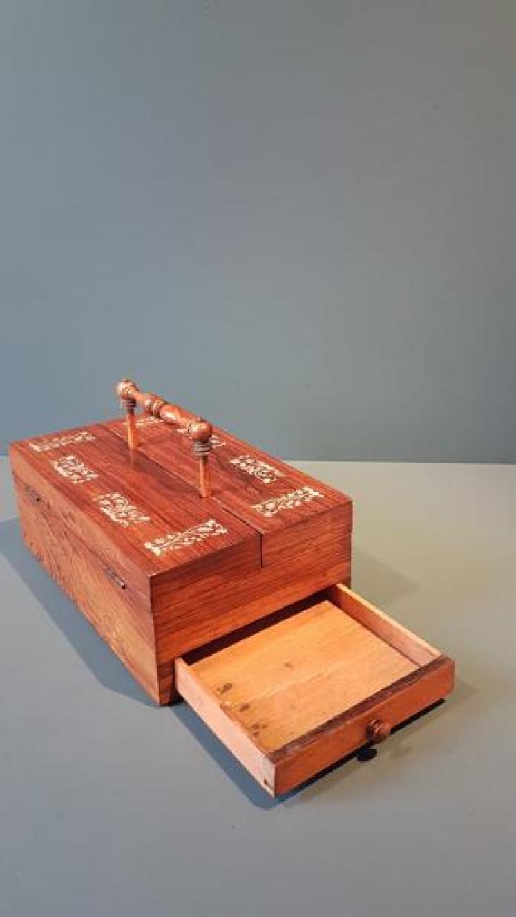 Early Victorian Rosewood Pen and Ink Box - Image 7