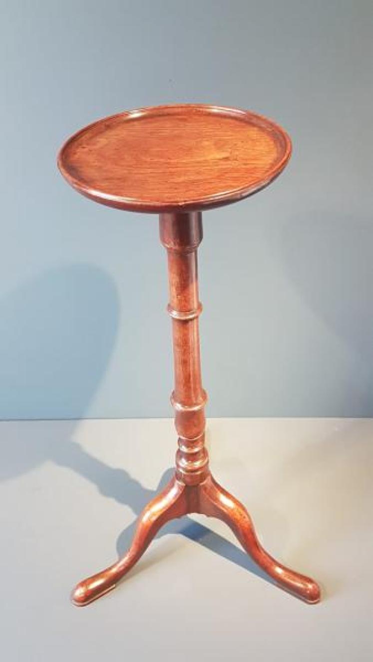 Fine Quality George II Mahogany Candle Table - Image 1
