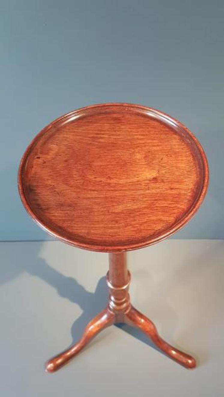 Fine Quality George II Mahogany Candle Table - Image 3