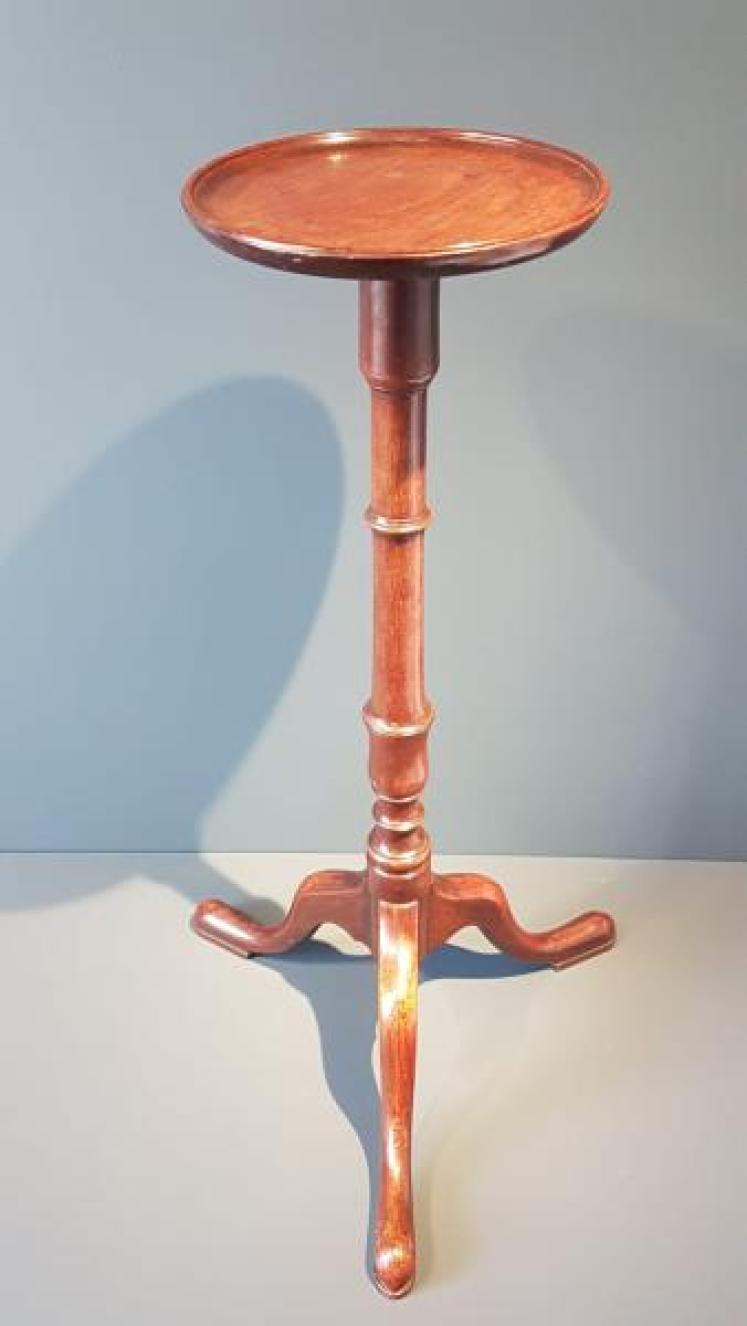Fine Quality George II Mahogany Candle Table - Image 4