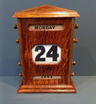 Large Edwardian Oak Perpetual Desk Calendar