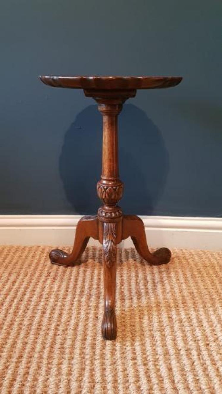 Quality Victorian Walnut Wine Table - Image 3