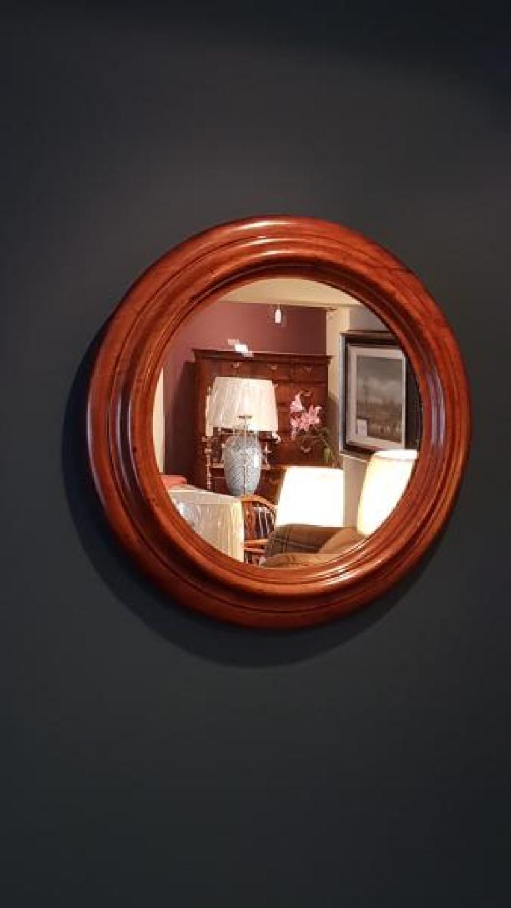 Victorian Circular Walnut Framed Mirror - Image 5