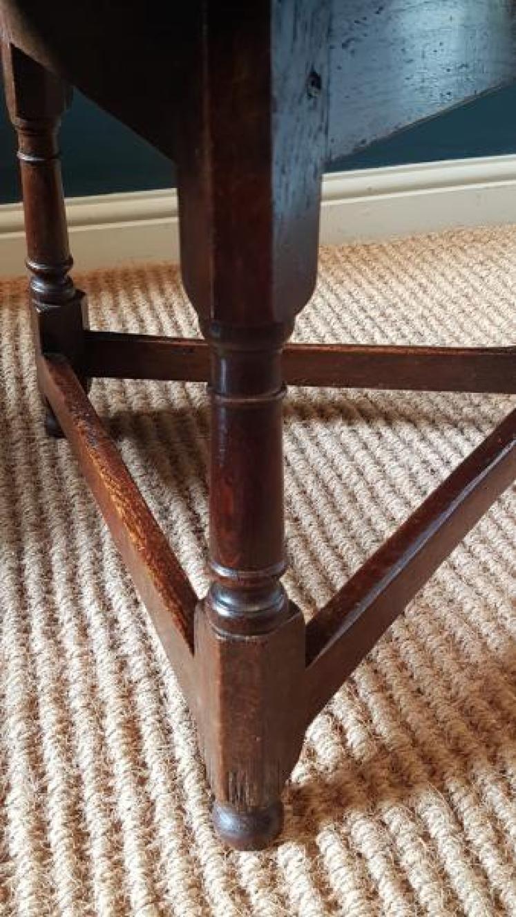 Rare Period Oak and Elm Drop Leaf Cricket Table - Image 4