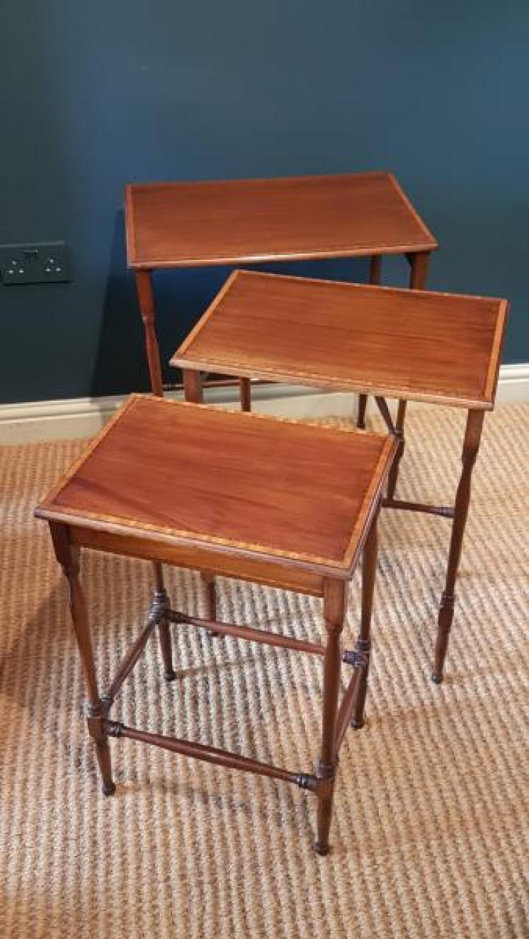 Nest of Edwardian Mahogany Occasional Tables - Image 3