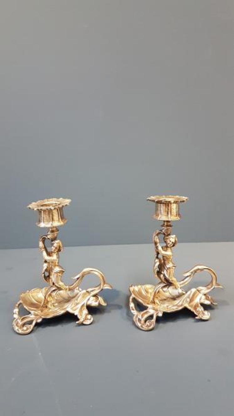 Pair of Victorian Cast brass Chambersticks - Image 1