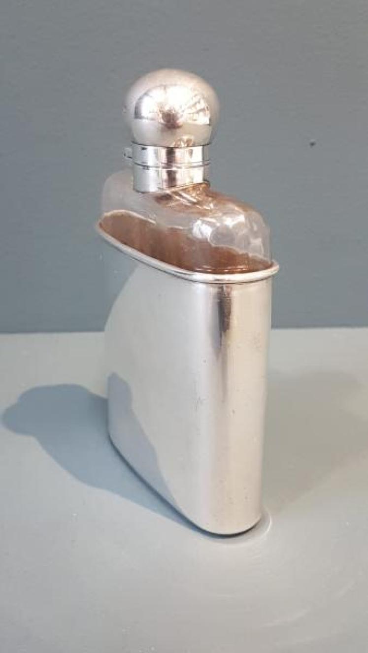 Edwardian Silver Kidney Shaped Hip Flask - Image 2