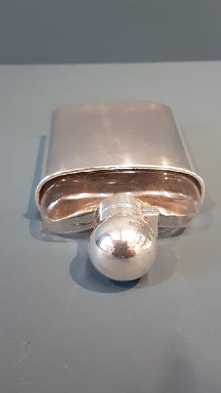 Edwardian Silver Kidney Shaped Hip Flask - Image 5