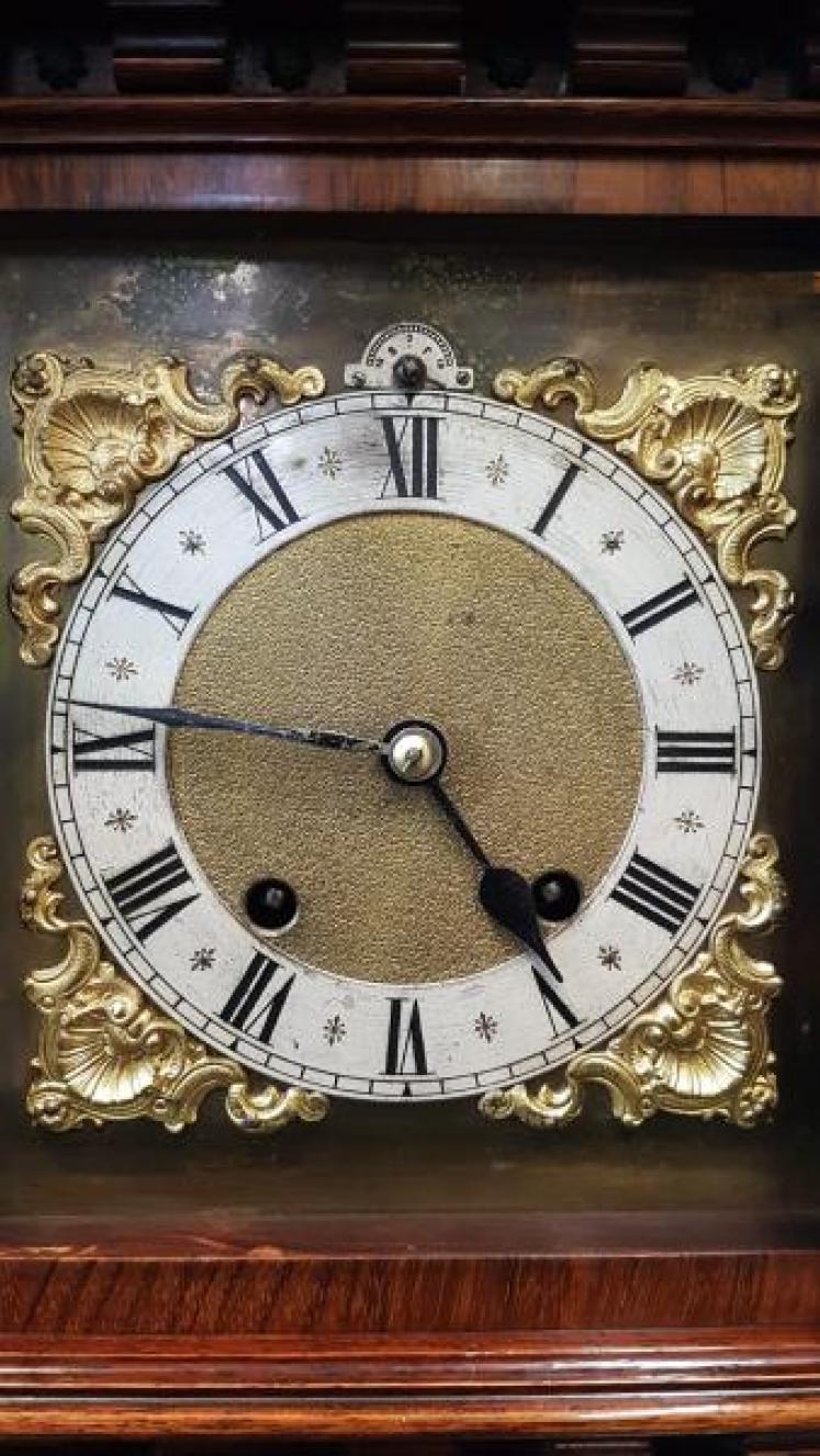 Victorian Walnut Ting-Tang Bracket Clock - Image 3
