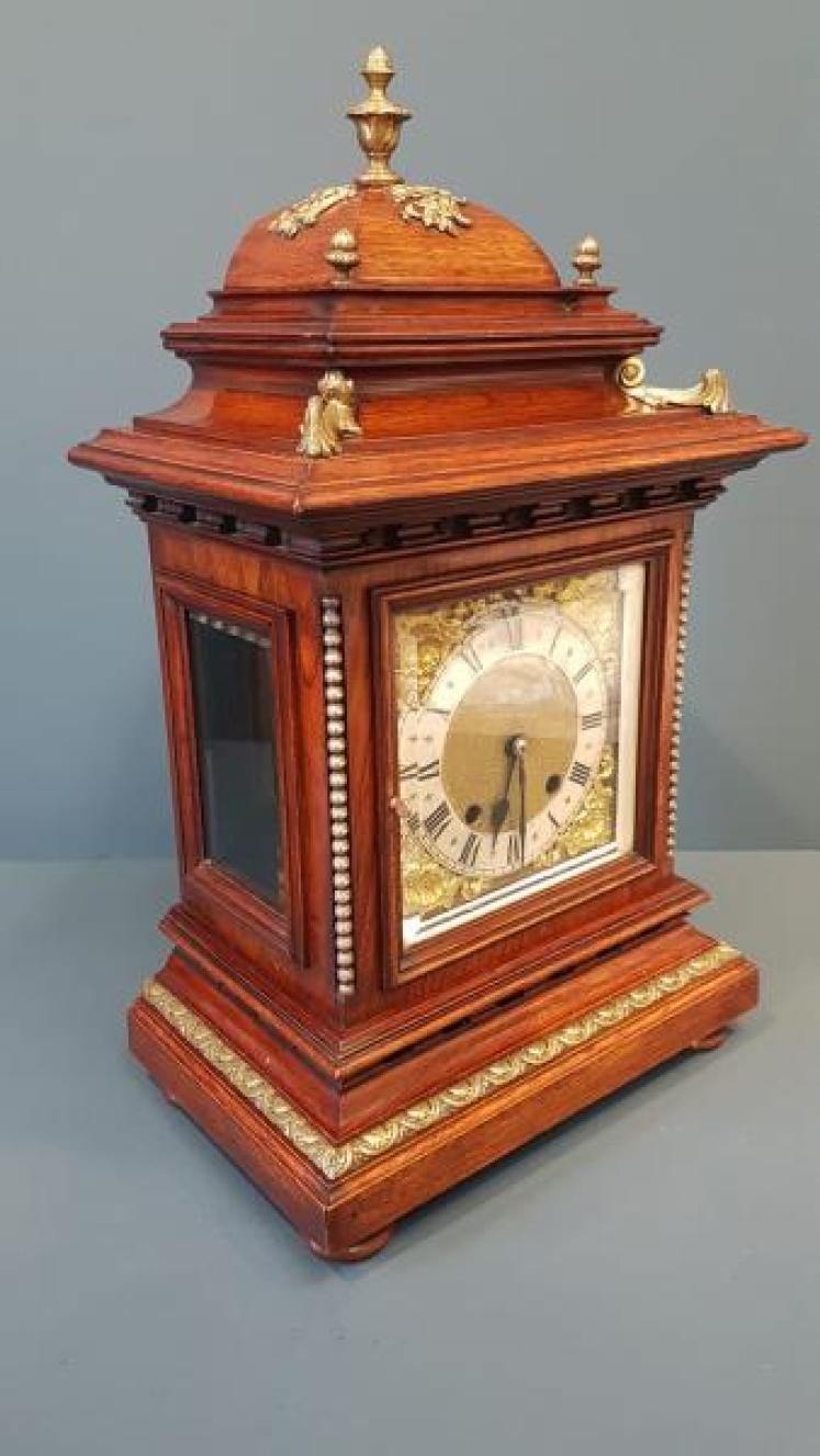 Victorian Walnut Ting-Tang Bracket Clock - Image 4