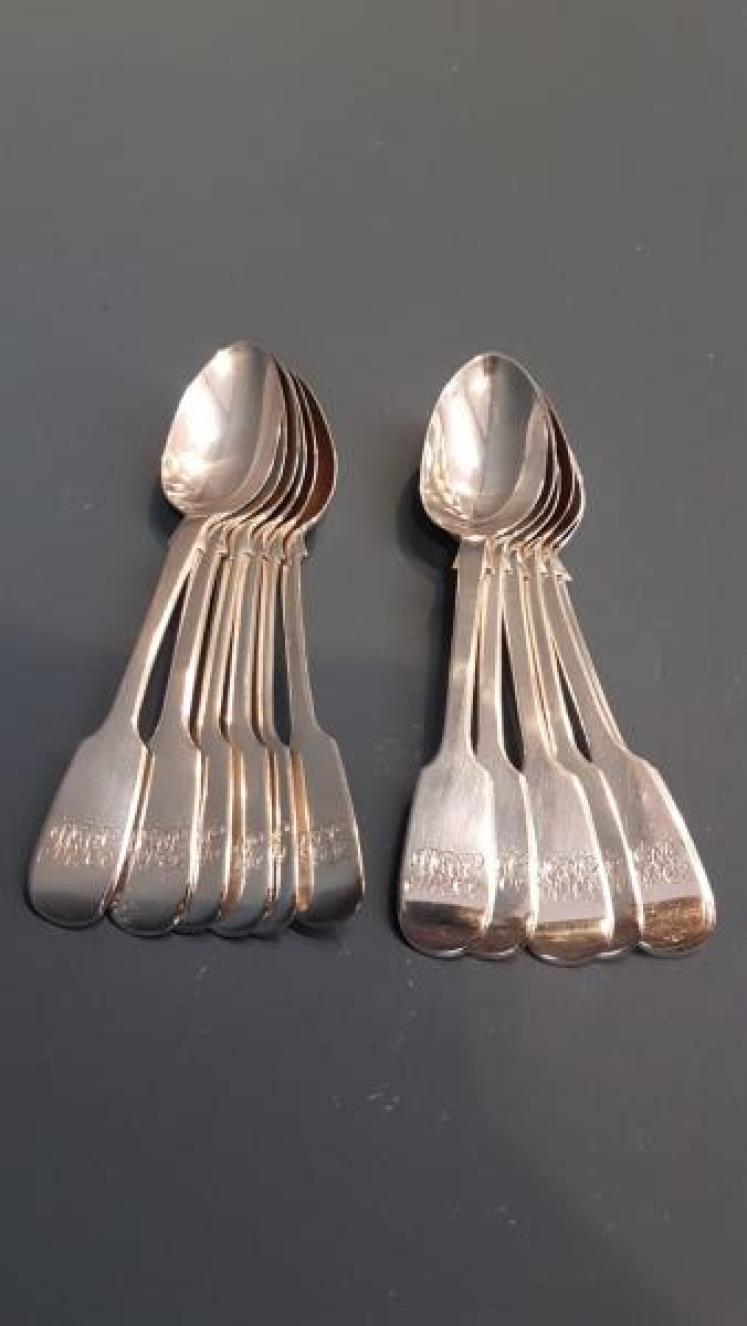 12 Early Victorian Silver Teaspoons - Image 2