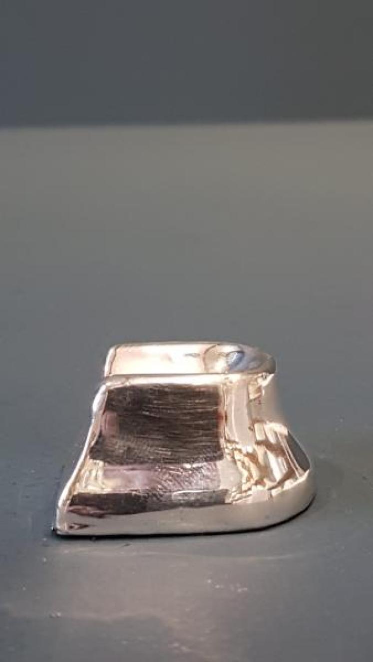 Solid Silver Nail Manicurists Finger Rest - Image 4