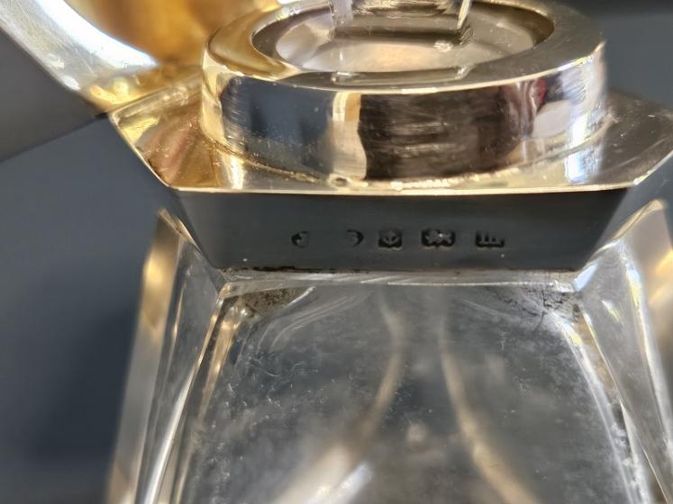 Triangular Silver Top Scent Bottle - Image 5