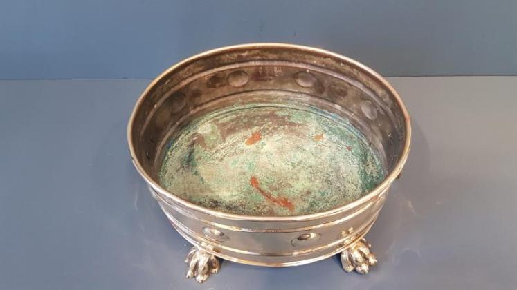 Victorian Oval Brass Planter - Image 4
