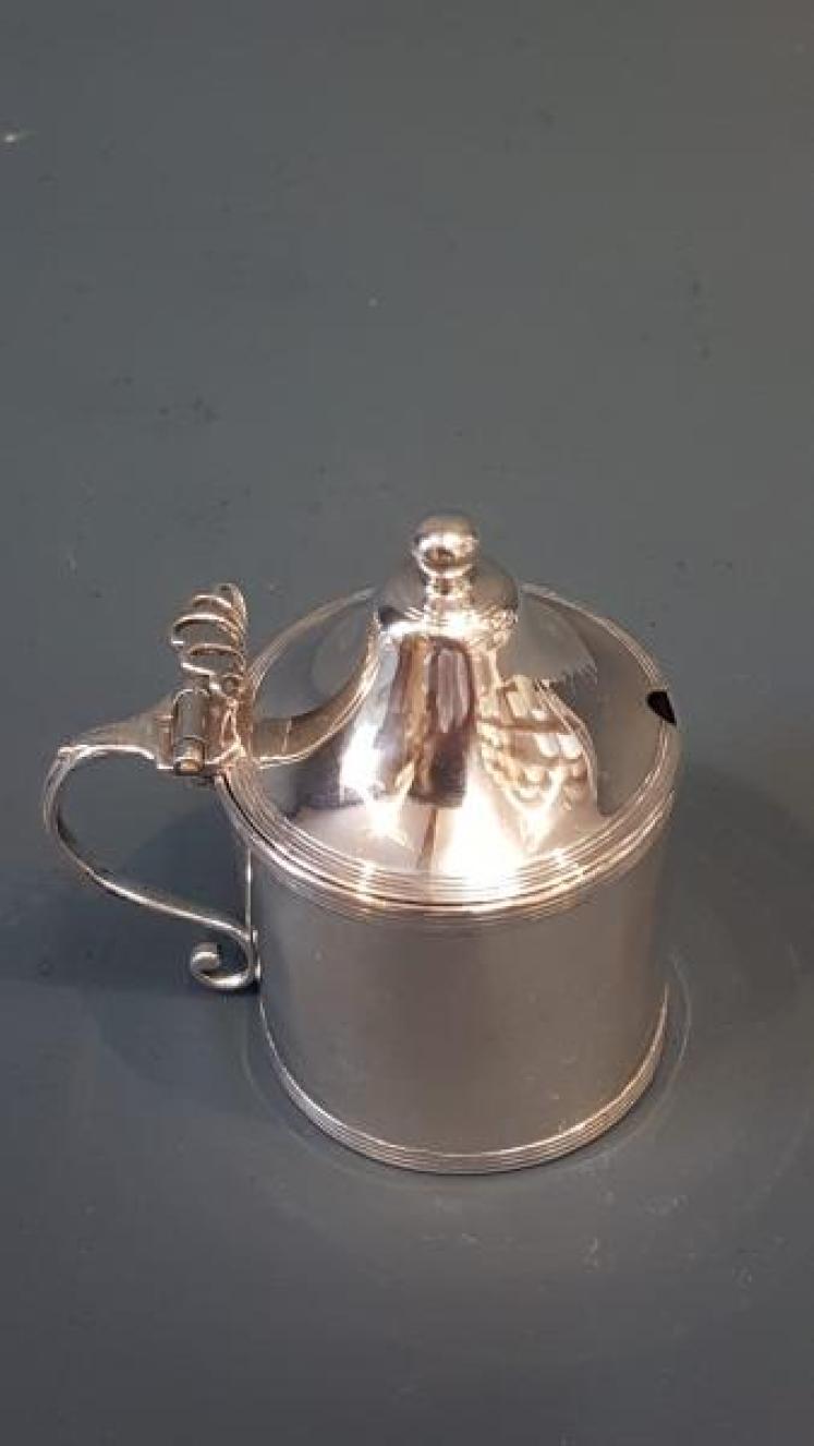 George III Silver Mustard Pot by Bateman - Image 2