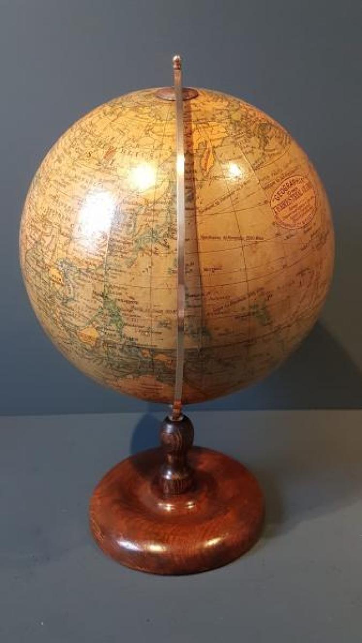 Immaculate 1930's Geographia 10" Globe - Image 3