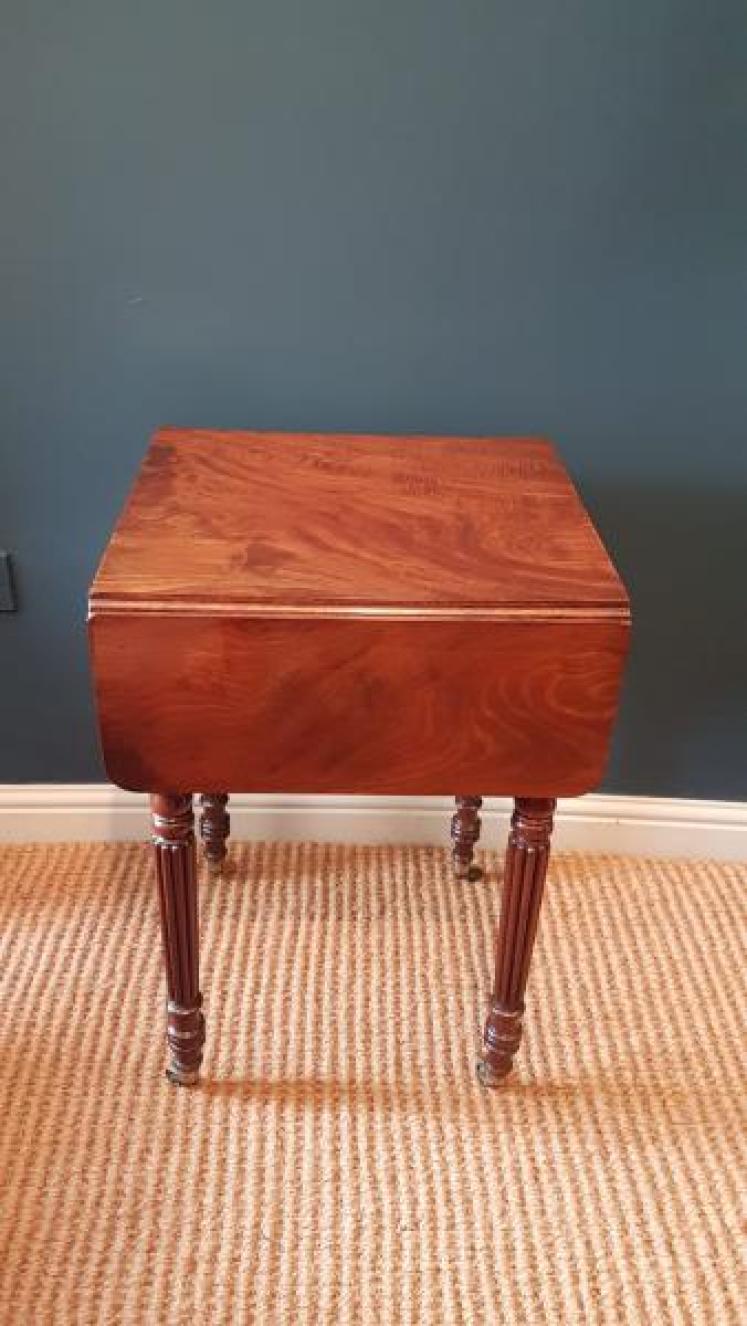 Regency Figured Mahogany Lamp Table - Image 4