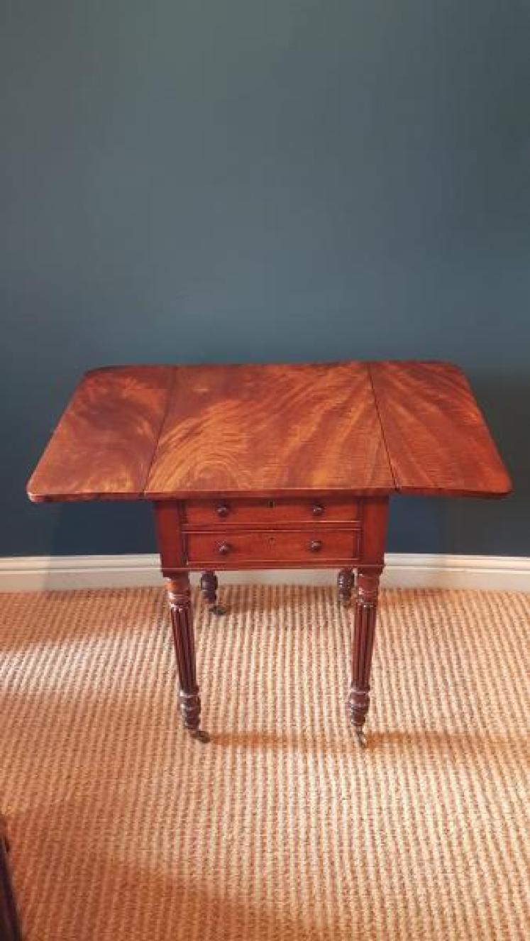 Regency Figured Mahogany Lamp Table - Image 5