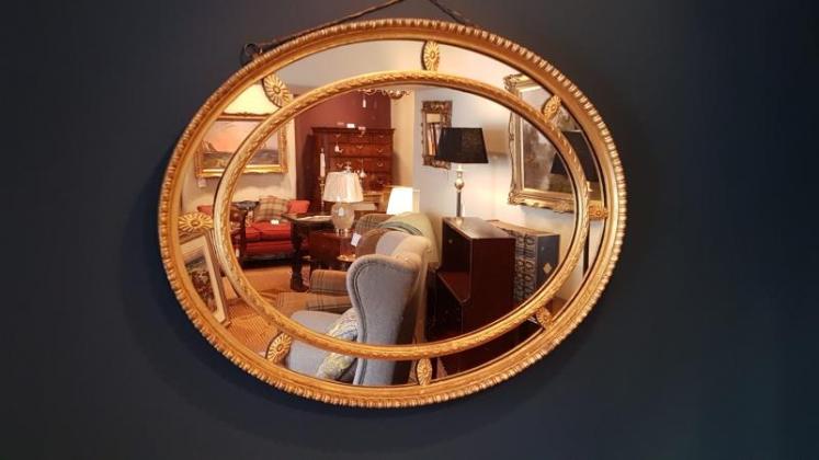 Victorian Oval Timber Gilt Segmented Mirror  - Image 4
