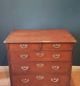 Superior Quality George III Oak Chest of Drawers 