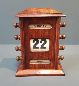 Edwardian Oak Perpetual Desk Calendar