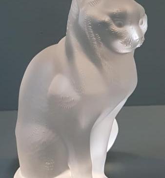 Large Lalique Opalescent Sitting Cat