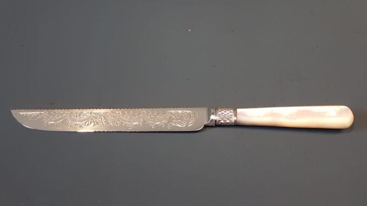 Immaculate Victorian Solid Silver Cake Knife  - Image 3