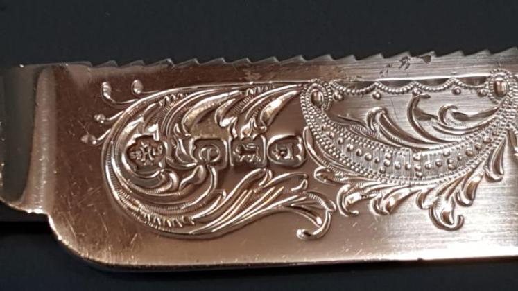 Immaculate Victorian Solid Silver Cake Knife  - Image 5