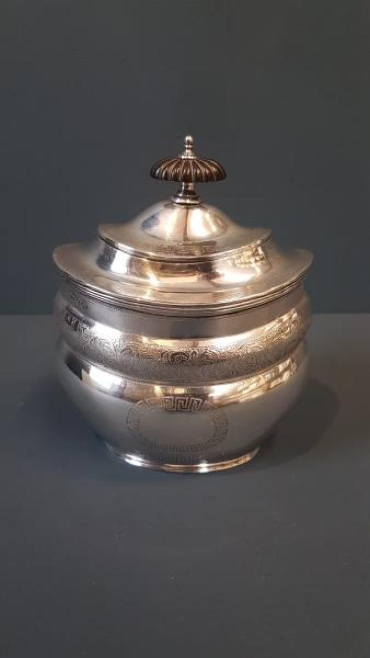 Fine Quality Chester Silver Tea Caddy  - Image 1