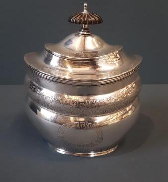 Fine Quality Chester Silver Tea Caddy 